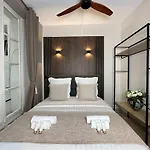 Louvre - Premium Apartment Near The Marais For 4