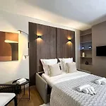 Louvre - Premium Apartment Near The Marais For 4
