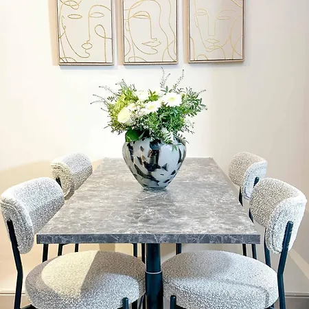 Louvre - Premium Near The Marais For 4 Apartment